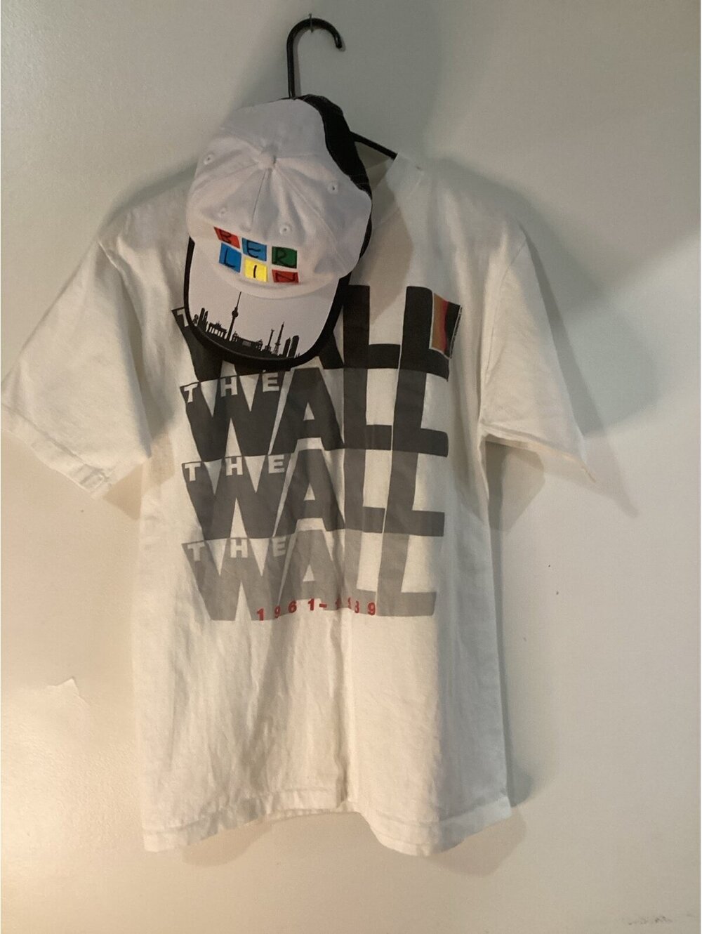 1989 Berlin Wall shirt and Berlin Hat